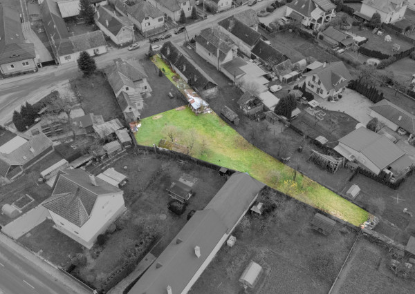 Na predaj pozemok v obci Uhrovec