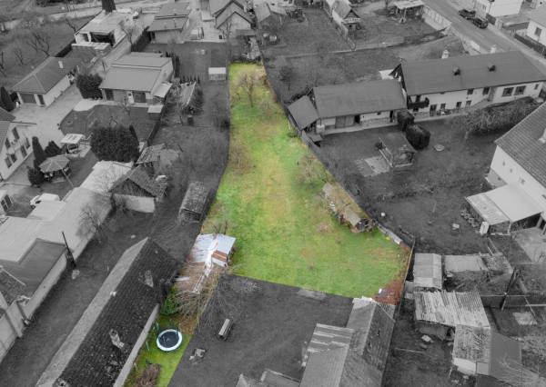 Na predaj pozemok v obci Uhrovec