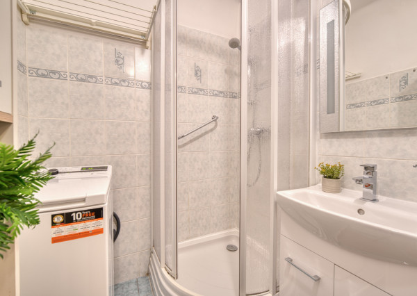 Na predaj priestranný 3-izbový byt v Malackách