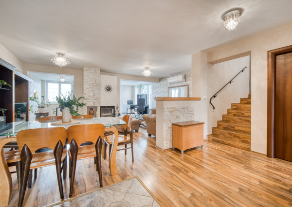 Na predaj dvojpodlažný 4-izbový dom v Malackách