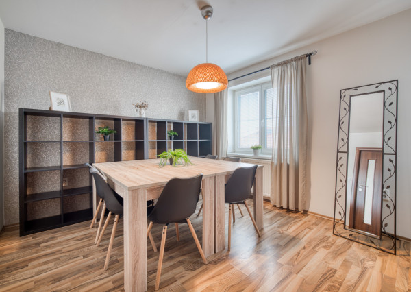 Na predaj dvojpodlažný 4-izbový dom v Malackách