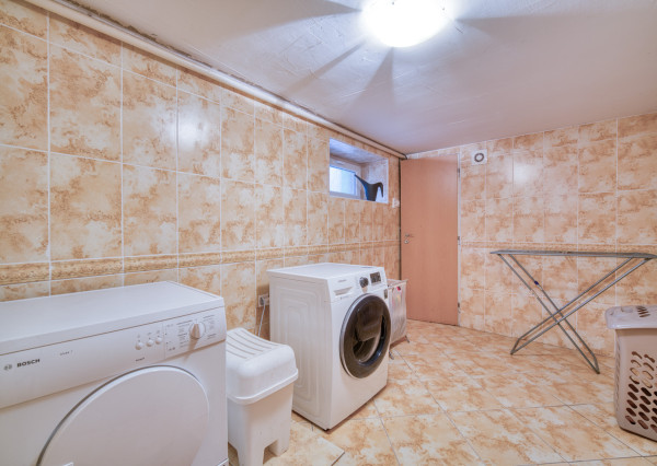 Na predaj dvojpodlažný 4-izbový dom v Malackách