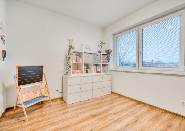 Na predaj príjemný 4-izbový byt v pokojnej časti Tomášova