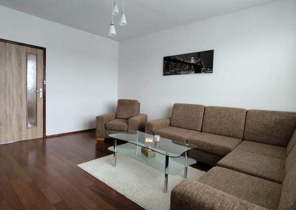 Na prenájom 3-izbový byt v Bánovciach nad Bebravou