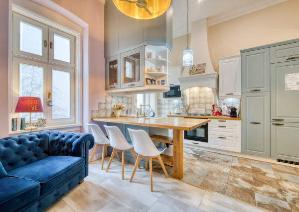 Na prenájom exkluzívny 3-izbovy byt v Starom Meste