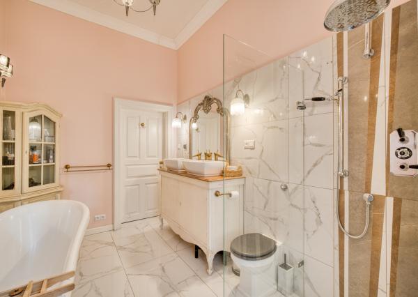 Na prenájom exkluzívny 3-izbovy byt v Starom Meste