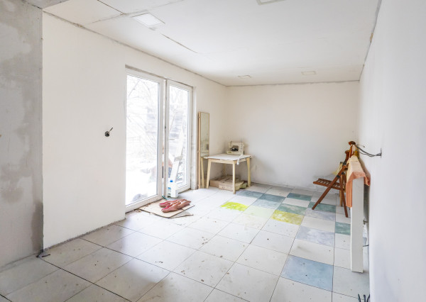 Na predaj rodinný dom s rozľahlým pozemkom v obci Blahová