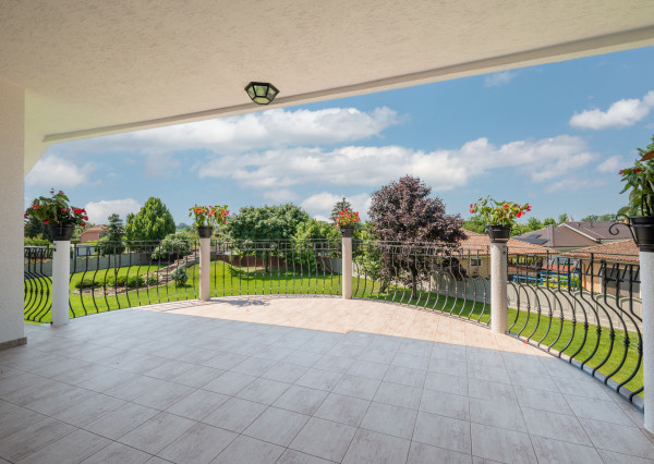 Na predaj 6-izbové rodinné sídlo v Šamoríne