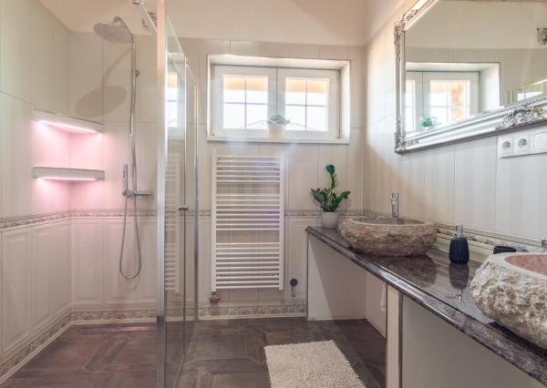 Na predaj exkluzívny rodinný dom s dvoj-garážou v podtatranskej obci Veľký Slavkov