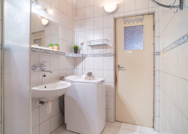 Na predaj rodinný dom s potenciálom v srdci Rovinky