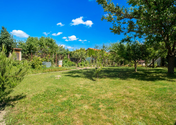 Na predaj rodinný dom s potenciálom v srdci Rovinky