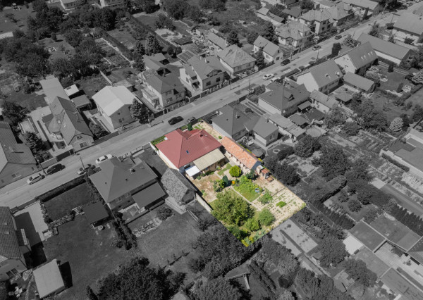 Na predaj rodinný dom s potenciálom v srdci Rovinky