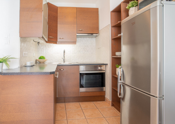 Na prenájom 2-izbový byt v tichej časti centra Malaciek