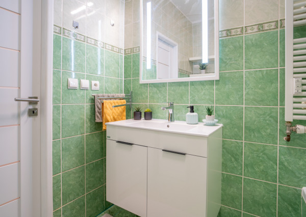 Na prenájom 2-izbový byt v tichej časti centra Malaciek