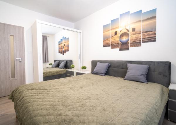 REZERVOVANÉ: Na predaj útulný 2-izbový byt vo Vrábloch