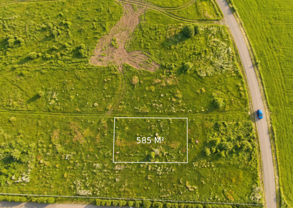 Na predaj stavebný a investičný pozemok v obci Krašňany