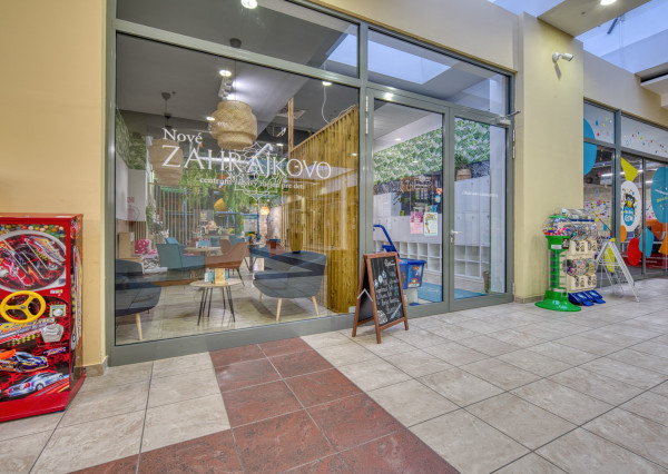 Na odstúpenie kaviareň s detským ihriskom v OC MOLO v Pezinku