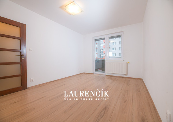 NA PREDAJ | 3-izbový byt s nadštandardnou výmerou v Trenčíne na ul. Liptovská