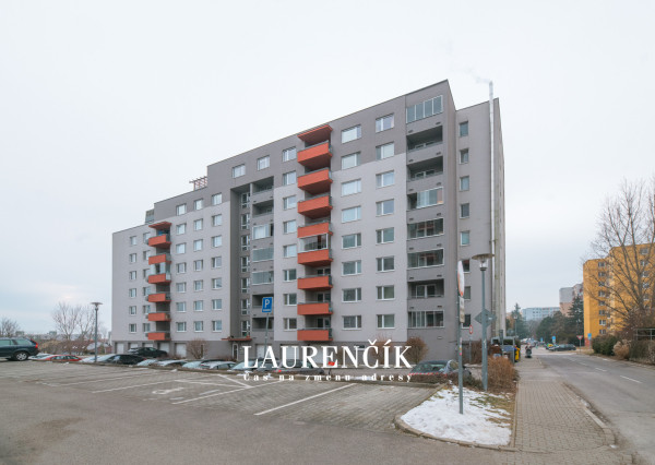 NA PREDAJ | 3-izbový byt s nadštandardnou výmerou v Trenčíne na ul. Liptovská