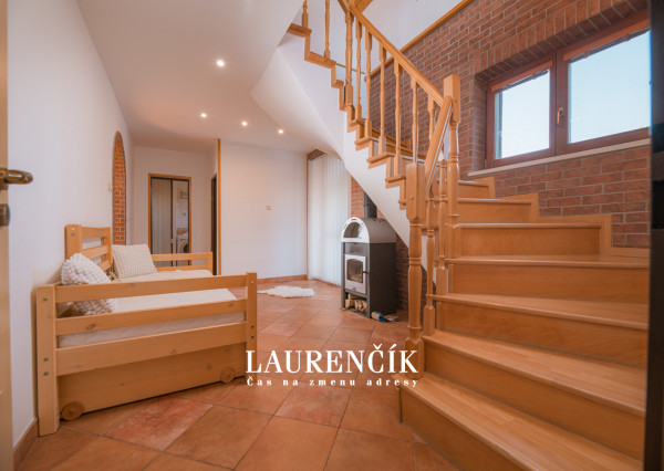 NA PREDAJ | Rodinný dom v Trenčíne s nadštandardným pozemkom 1 047 m²