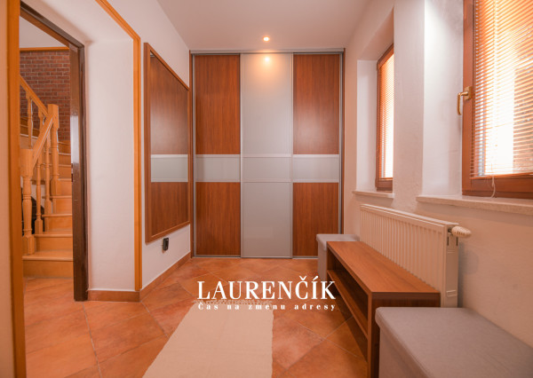 NA PREDAJ | Rodinný dom v Trenčíne s nadštandardným pozemkom 1 047 m²