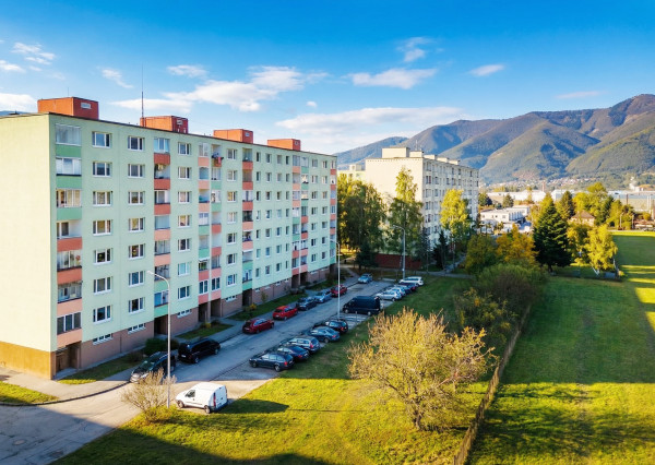 REZERVOVANÉ Na predaj moderný 3-izbový byt v Martine/Priekopa