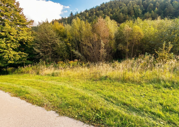 Na predaj pozemok v obci Šútovo