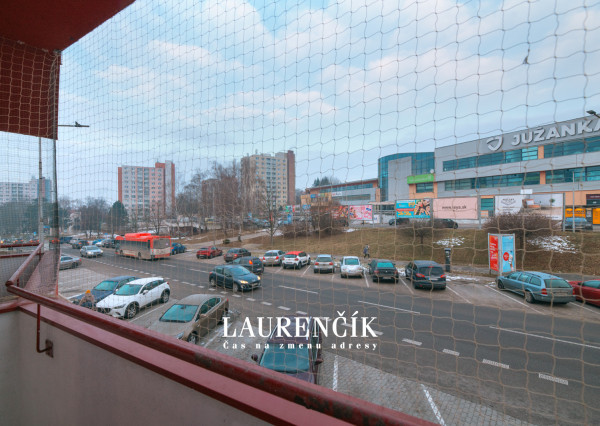 NA PREDAJ | Kompletne zrekonštruovaný 2-izbový byt v Trenčíne