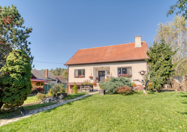 Na predaj trojpodlažný rodinný dom v lokalite Žitná - Radiša