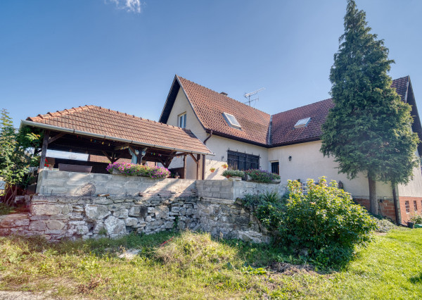 Na predaj trojpodlažný rodinný dom v lokalite Žitná - Radiša