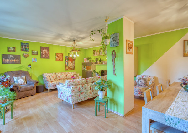 Na predaj trojpodlažný rodinný dom v lokalite Žitná - Radiša