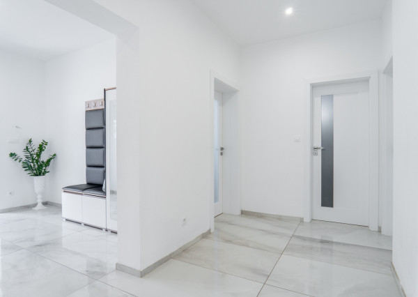 Na predaj novostavba s garážou a dvoma kúpeľňami v Senci