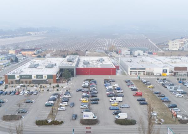 Na odstúpenie zabehnutá kaviareň s detským ihriskom