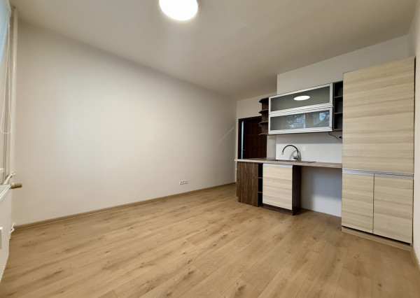 Na predaj zrekonštruovaný 2,5 izbový byt v Martine na Severe