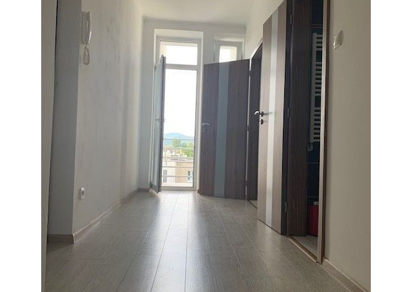 Na prenájom zariadený 2 izb byt - SIHOŤ 1  v Trenčíne .