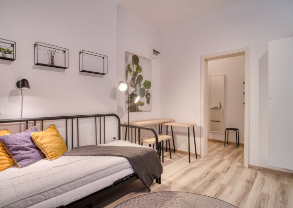 Na predaj 1-izbový byt s investičným potenciálom v centre Bratislavy