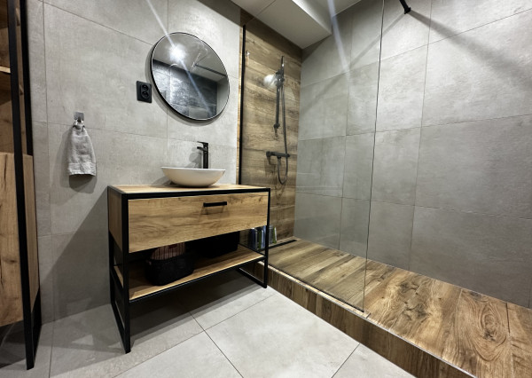 Moderný 3 izbový byt s terasou v úplnom centre mesta