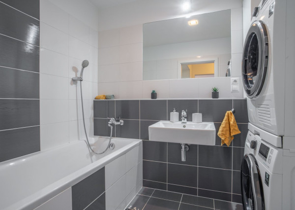 Na prenájom moderný 2-izbový byt s parkovacím miestom v centre Malaciek