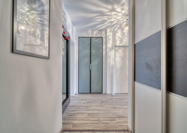 Na predaj veľkorysý 3-izbový byt s parkovacím státím v Rovinke