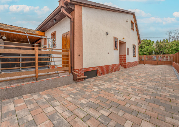 Na predaj rodinný dom v Podunajských Biskupiciach