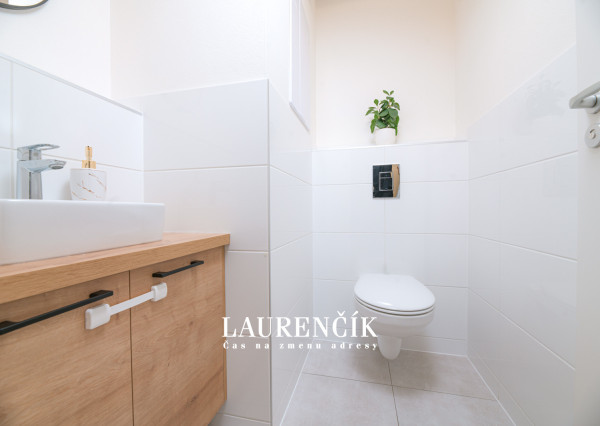 NA PREDAJ | Moderný 3-izbový byt v novostavbe s vlastným parkovaním