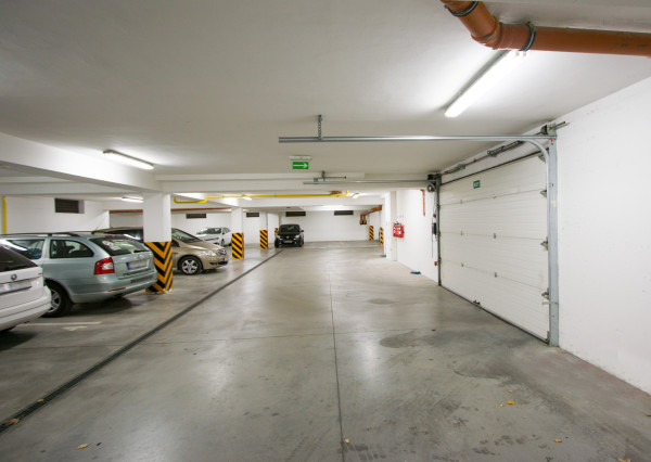 Na prenájom garážové státie v suteréne v Šamoríne