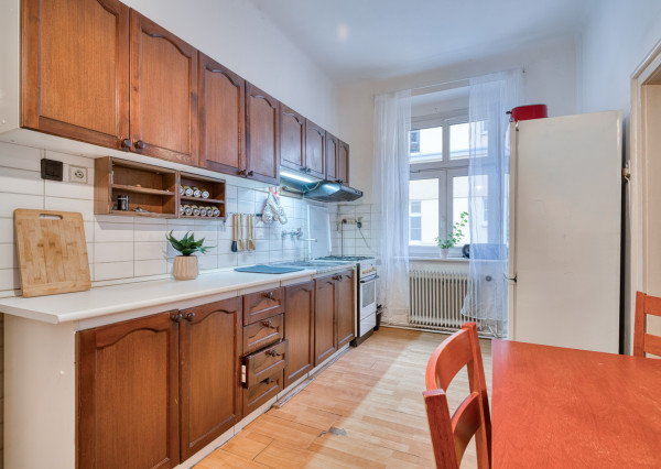 Na prenájom priestranný 4-izbový byt pri OC Nivy