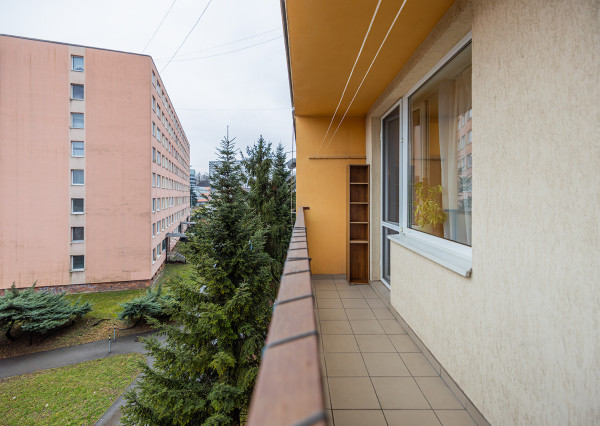 Na prenájom zariadený 1,5-izbový byt s loggiou v Košiciach