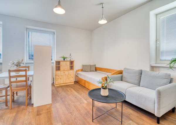 Na prenájom garsónka s parkovacím miestom v Malackách