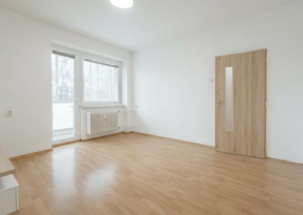 Na prenájom čiastočne zariadený 1-izbový byt v Martine-Podháj