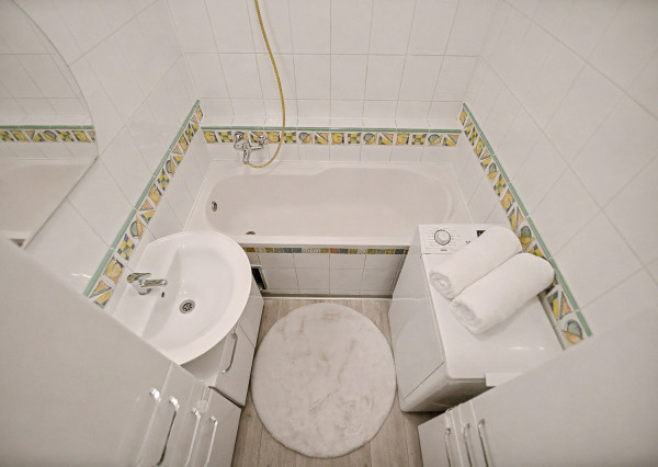 Na predaj  3-izbový byt s dvoma loggiami v Petržalke BA.