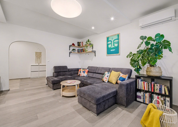 Na predaj  3-izbový byt s dvoma loggiami v Petržalke BA.