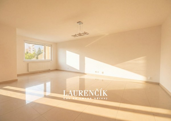 NA PREDAJ | 3-izbový byt s nadštandardnou výmerou v Trenčíne na ul. Liptovská