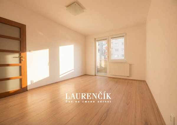 NA PREDAJ | 3-izbový byt s nadštandardnou výmerou v Trenčíne na ul. Liptovská